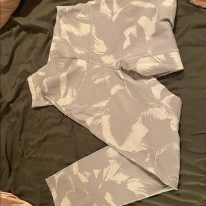 Wunder Under lululemon leggings!